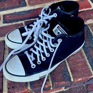Black Converse high tops sz 8